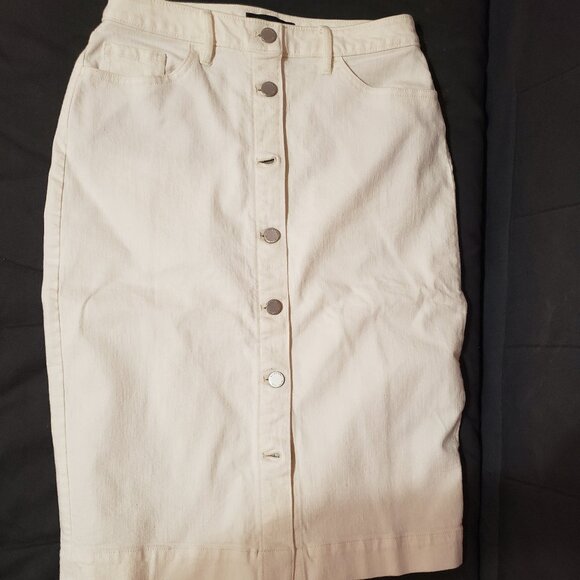 Banana Republic White Denim Skirt 2 Tall - Picture 1 of 4